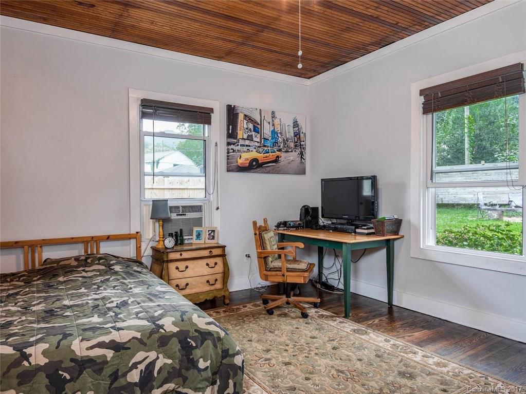 110 Edwards Avenue Swannanoa NC 28778