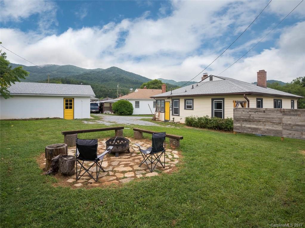 110 Edwards Avenue Swannanoa NC 28778