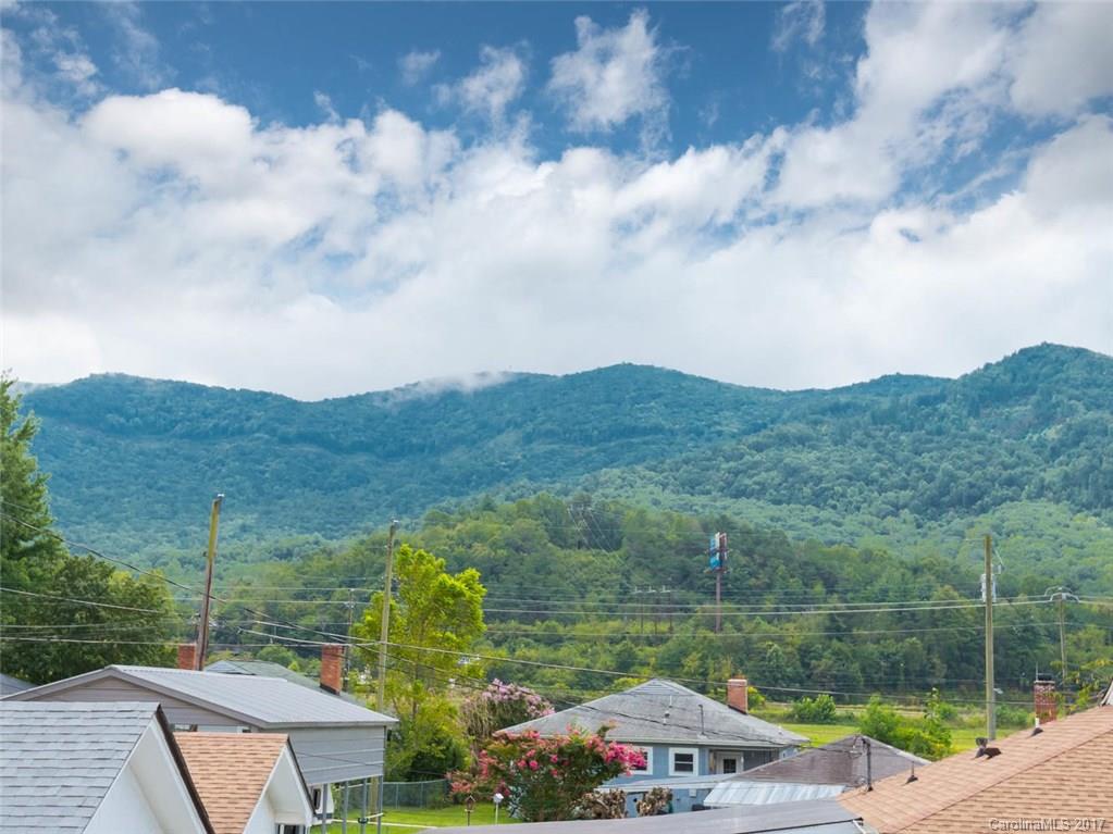 110 Edwards Avenue Swannanoa NC 28778