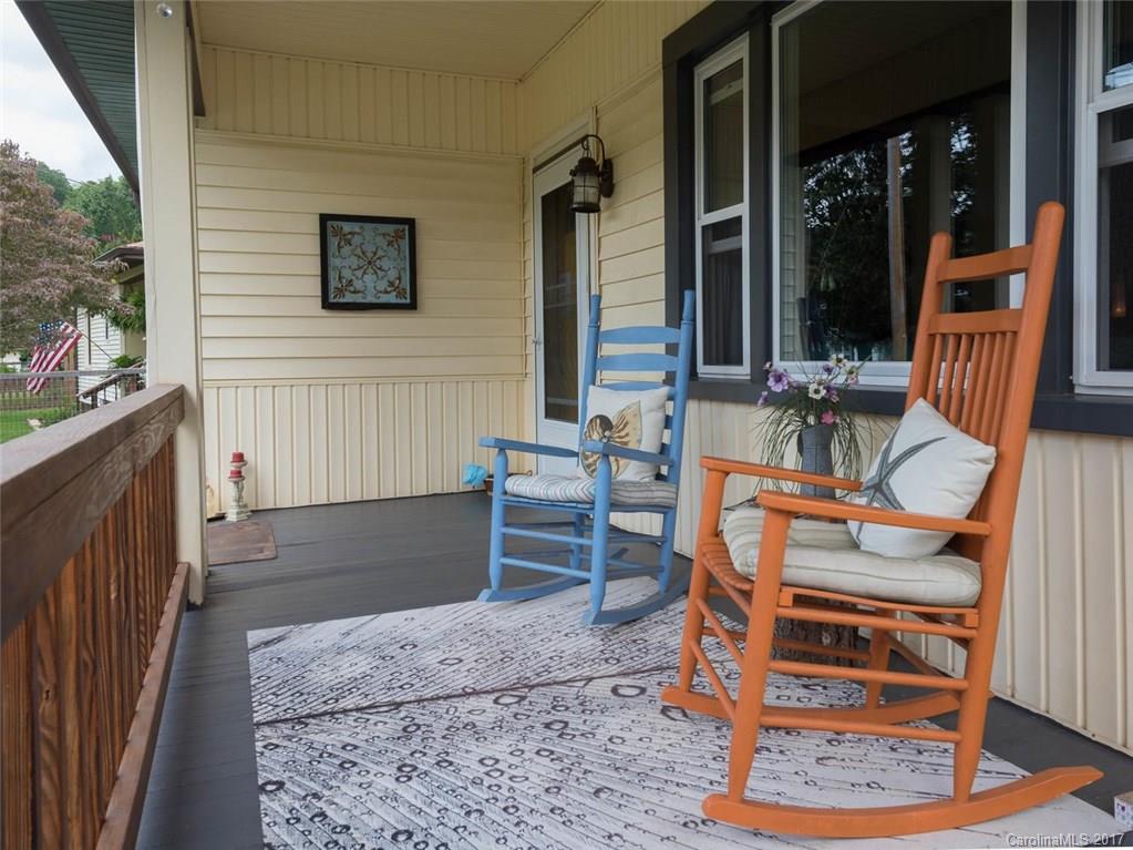 110 Edwards Avenue Swannanoa NC 28778