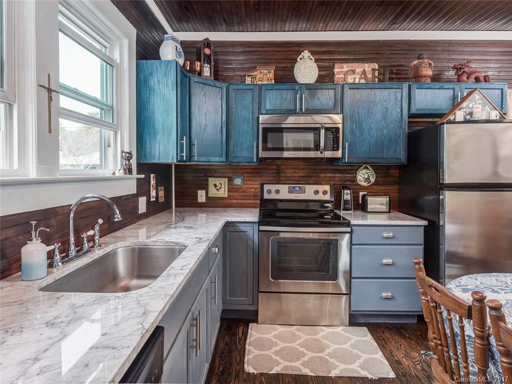 110 Edwards Avenue Swannanoa NC 28778