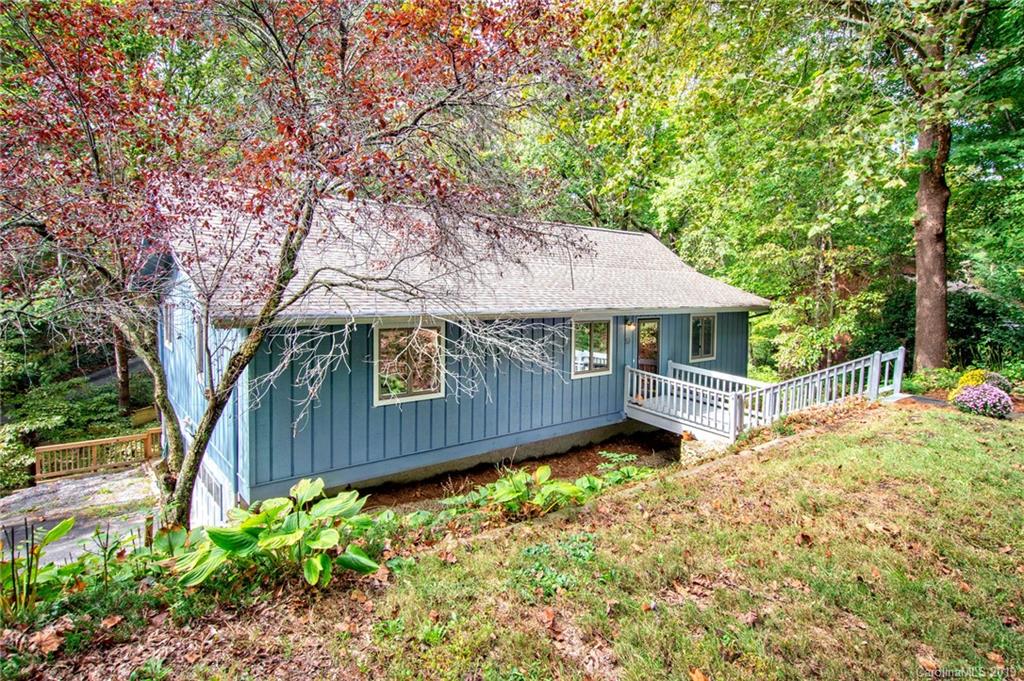 32 Cedar Trail Asheville NC 28803