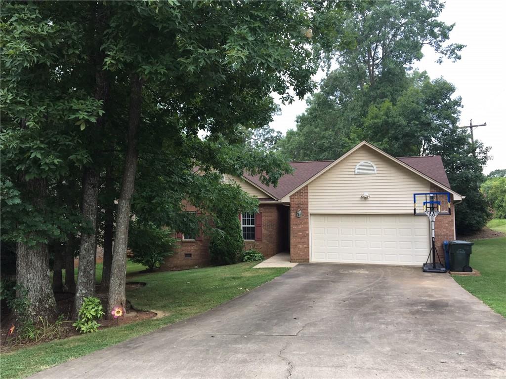 14 44th Avenue Place NE Hickory NC 28601