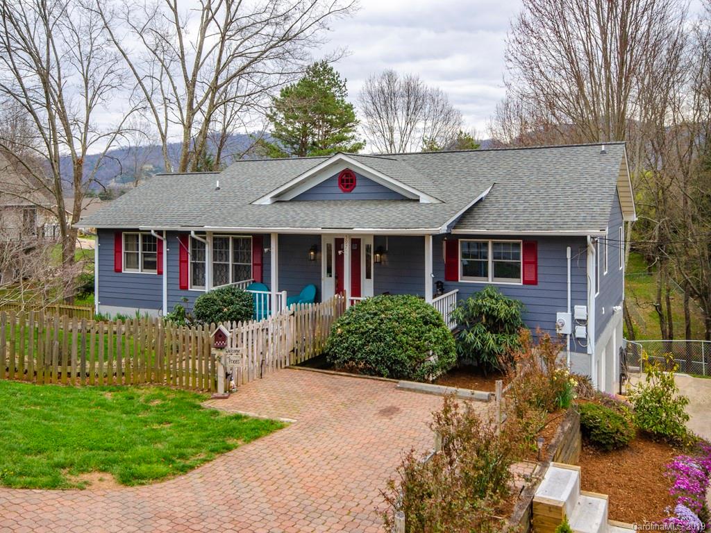 597 Penland Street Clyde NC 28721