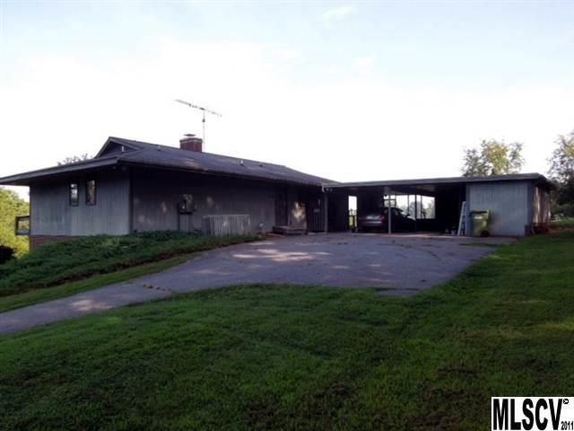 945 35th Avenue Court NE Hickory NC 28601