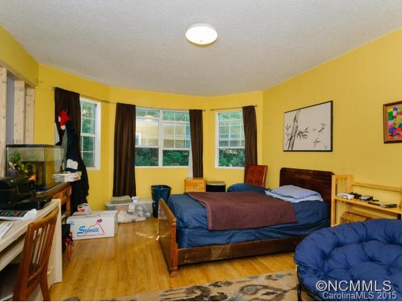 4 Blue Bird Lane Fairview NC 28730