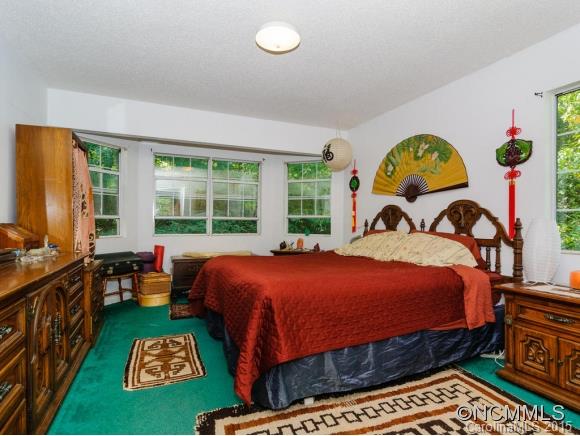 4 Blue Bird Lane Fairview NC 28730