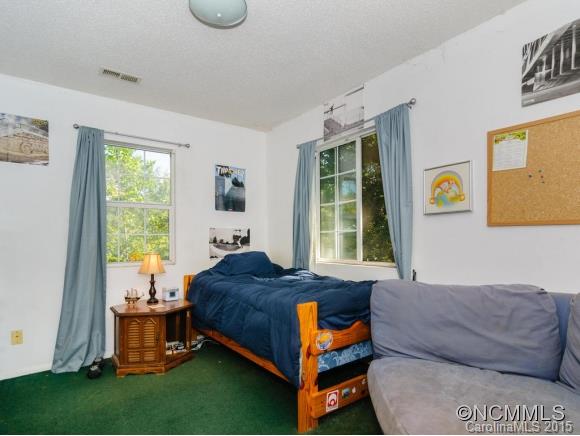 4 Blue Bird Lane Fairview NC 28730