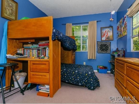 4 Blue Bird Lane Fairview NC 28730