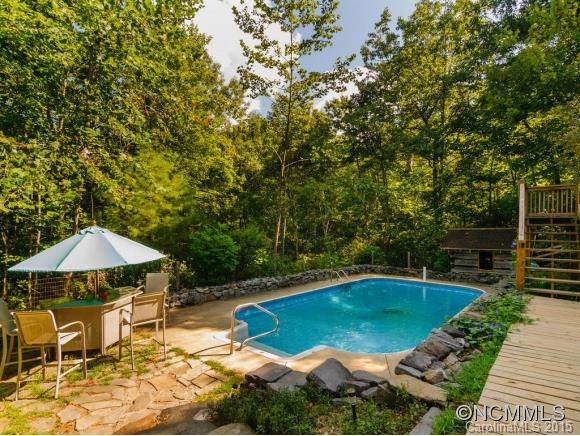 4 Blue Bird Lane Fairview NC 28730