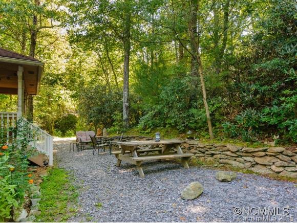 4 Blue Bird Lane Fairview NC 28730