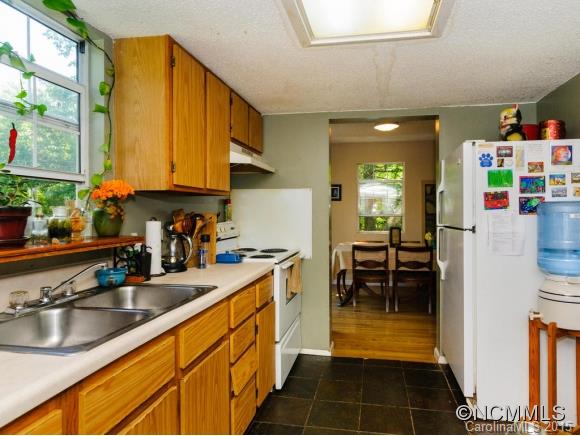 4 Blue Bird Lane Fairview NC 28730