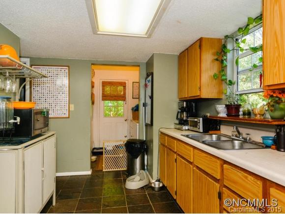 4 Blue Bird Lane Fairview NC 28730