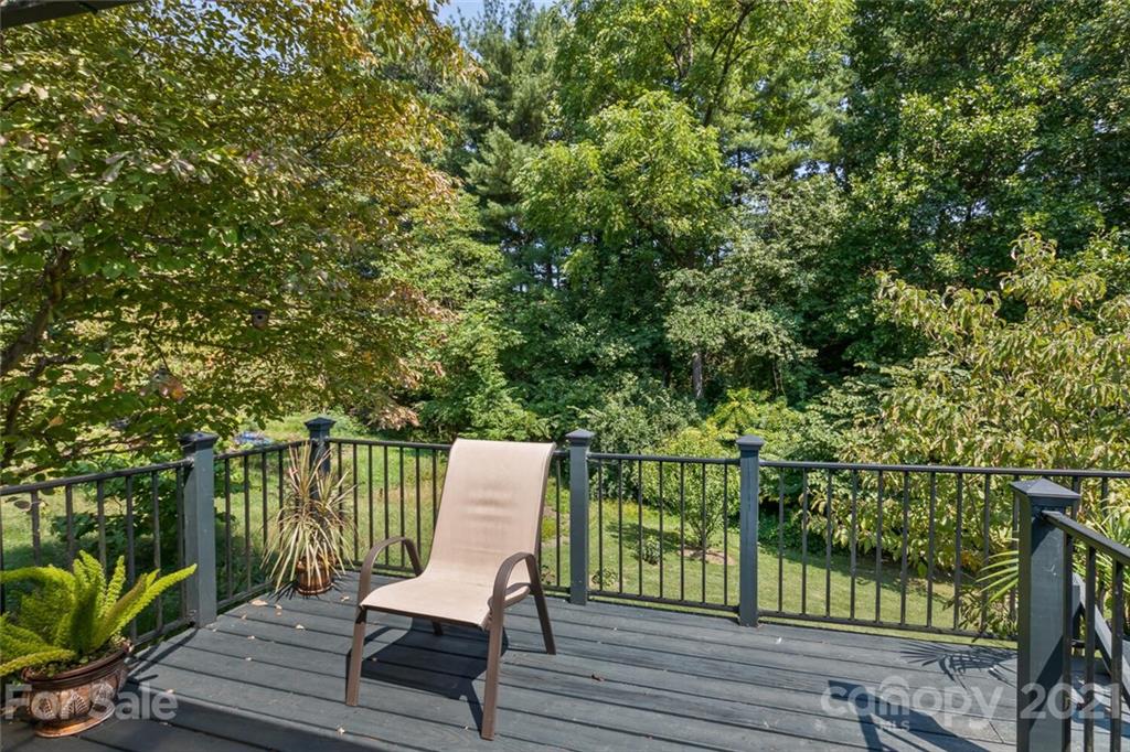 288 White Pine Drive Asheville NC 28805