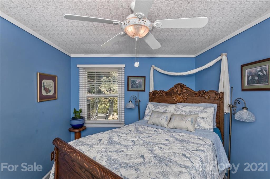 288 White Pine Drive Asheville NC 28805