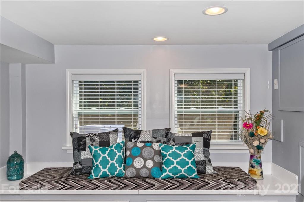 288 White Pine Drive Asheville NC 28805