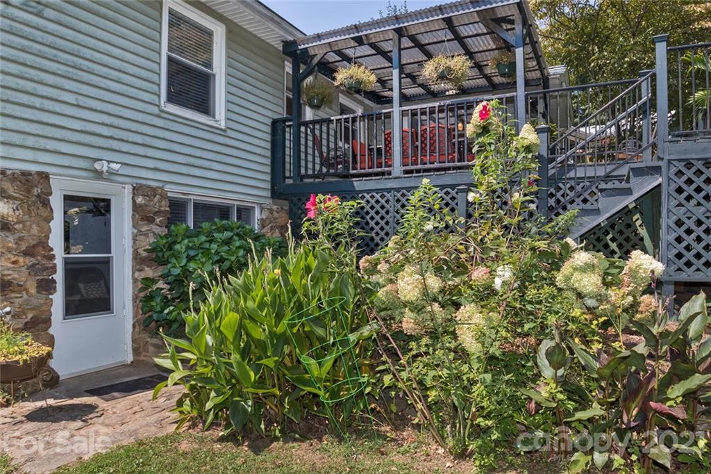 288 White Pine Drive Asheville NC 28805