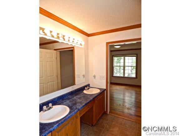 15 Lunsford Road Asheville NC 28805