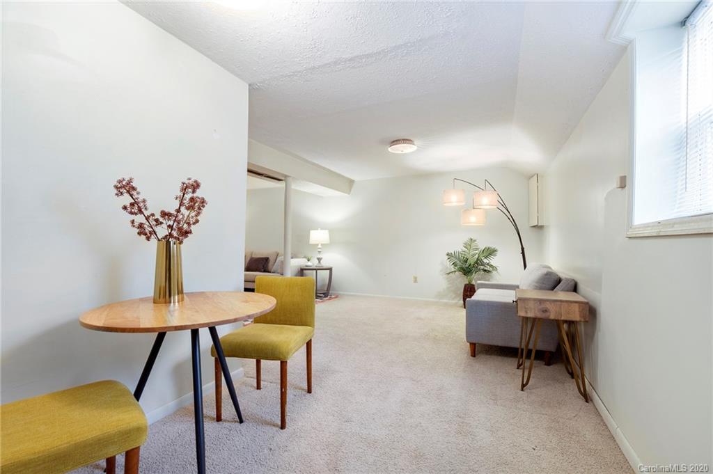17 Pressley Court Asheville NC 28805