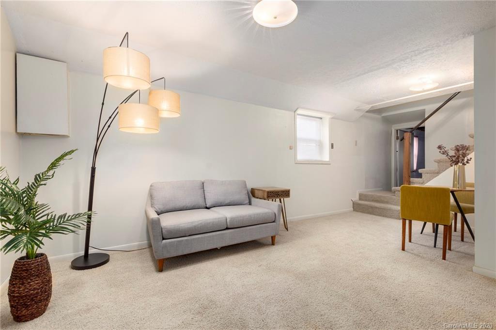 17 Pressley Court Asheville NC 28805