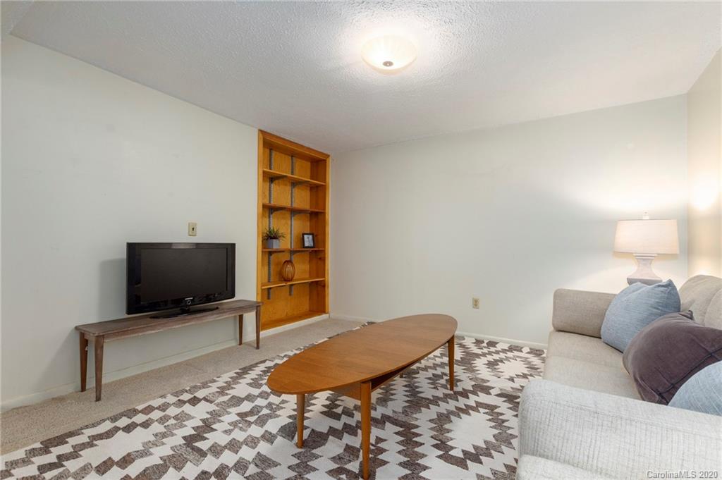 17 Pressley Court Asheville NC 28805