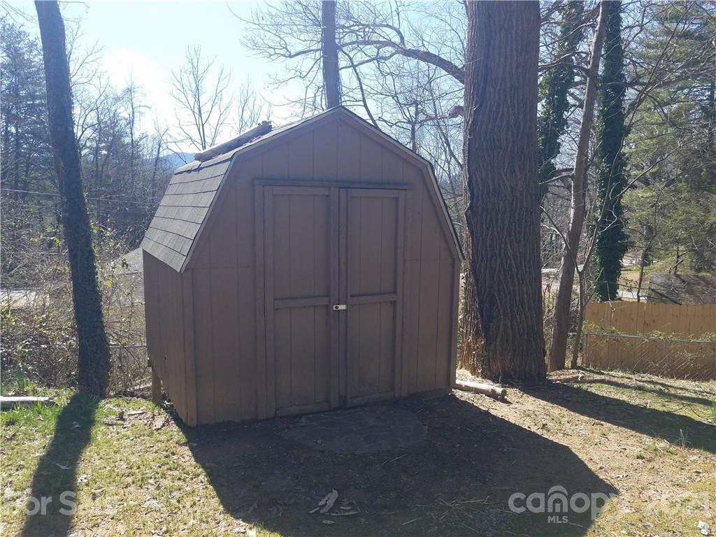 297 Hodges Drive Waynesville NC 28786