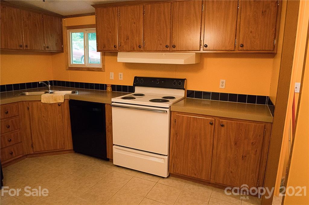 1000 Halewood Road Marshall NC 28753