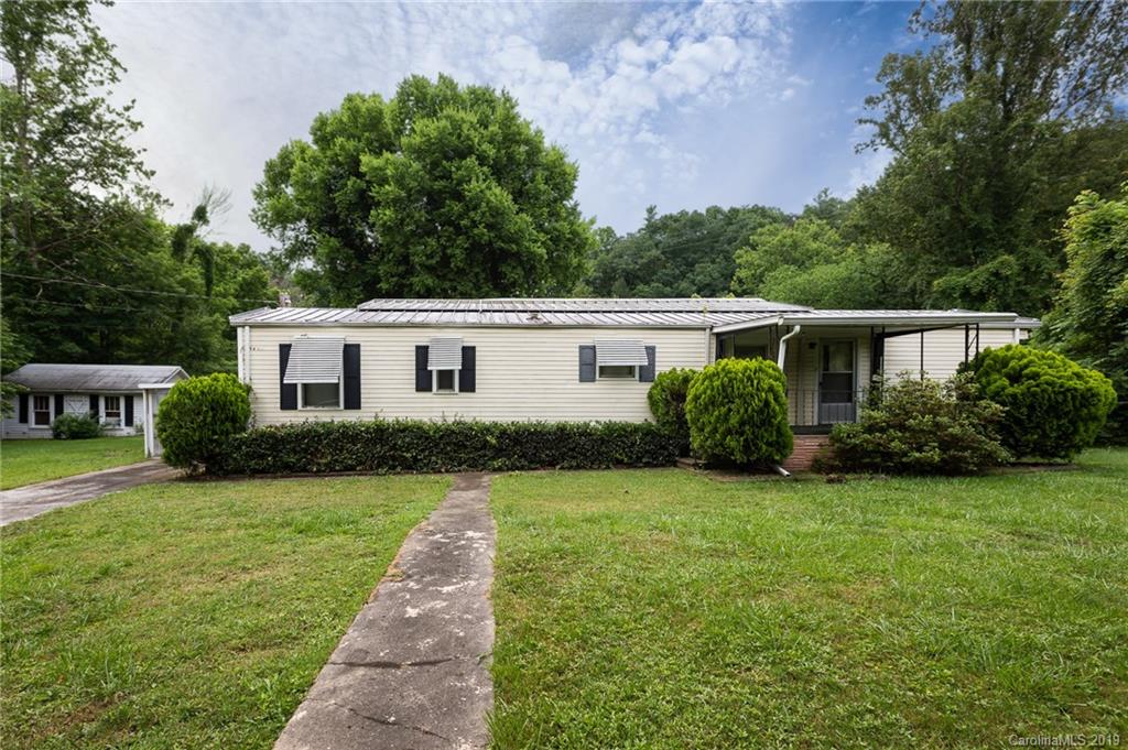 491 Lance Avenue Hot Springs NC 28743