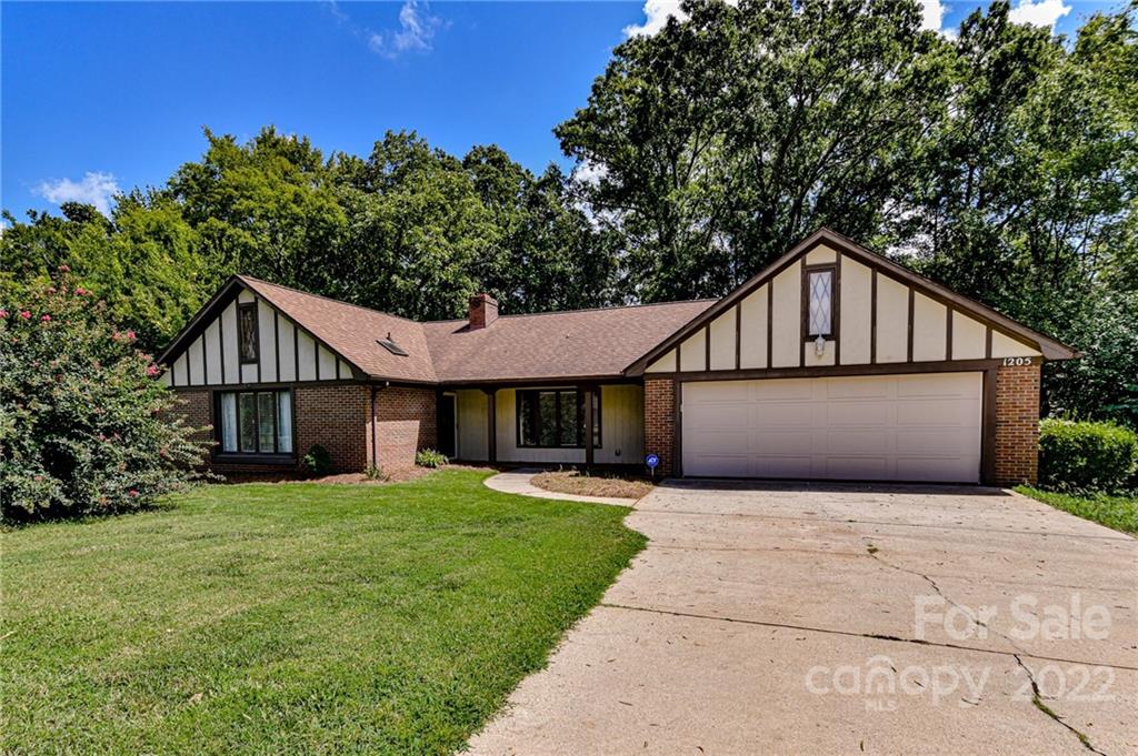 1205 12th Fairway Drive NW Concord NC 28027