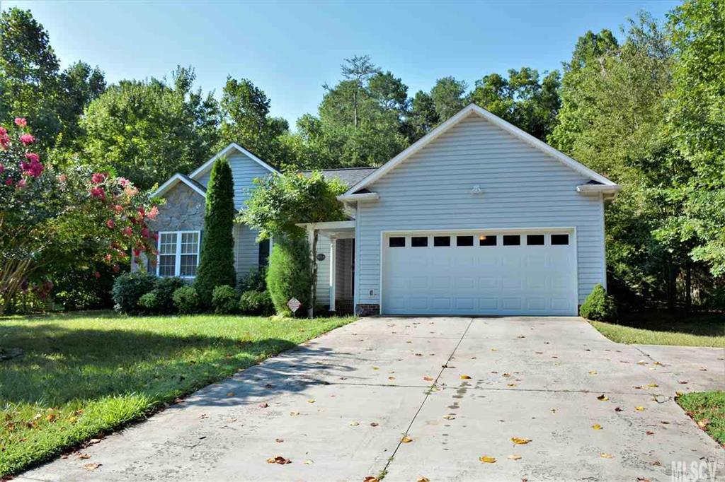 484 17th Avenue NE Hickory NC 28601