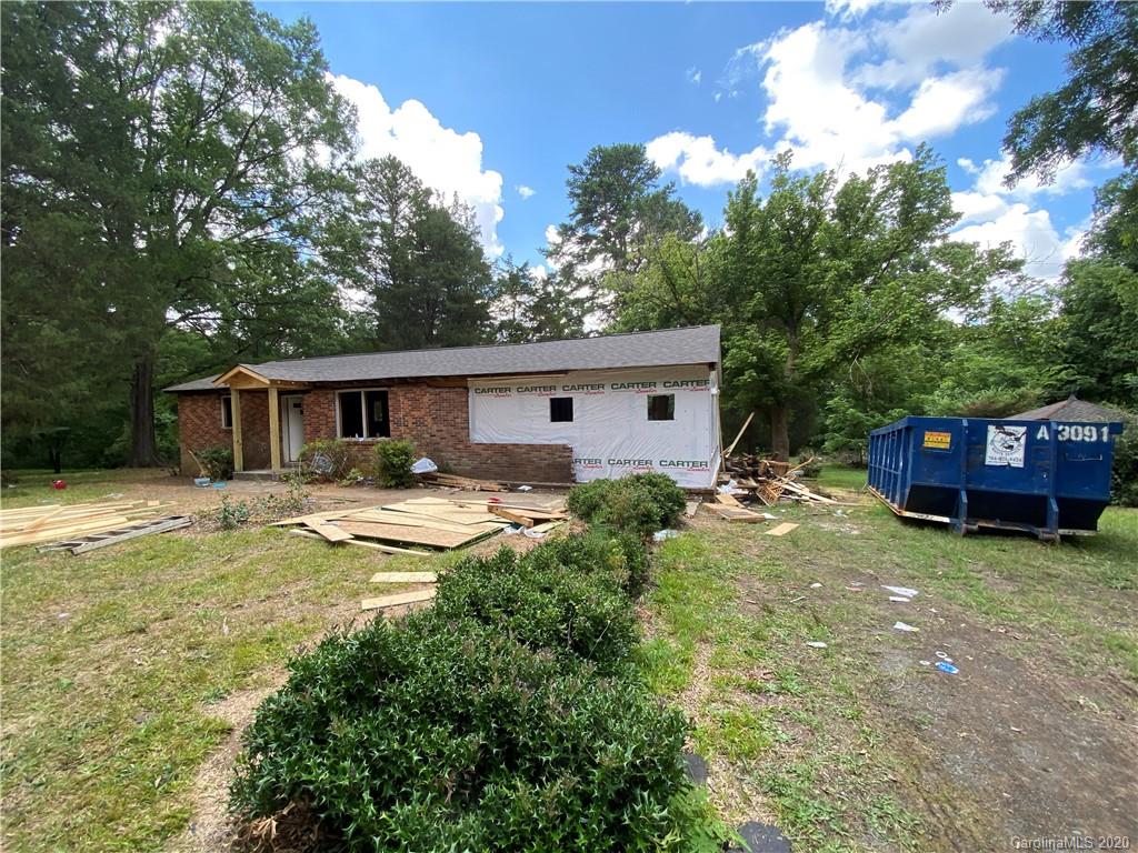 1223 Breezewood Drive Charlotte NC 28262
