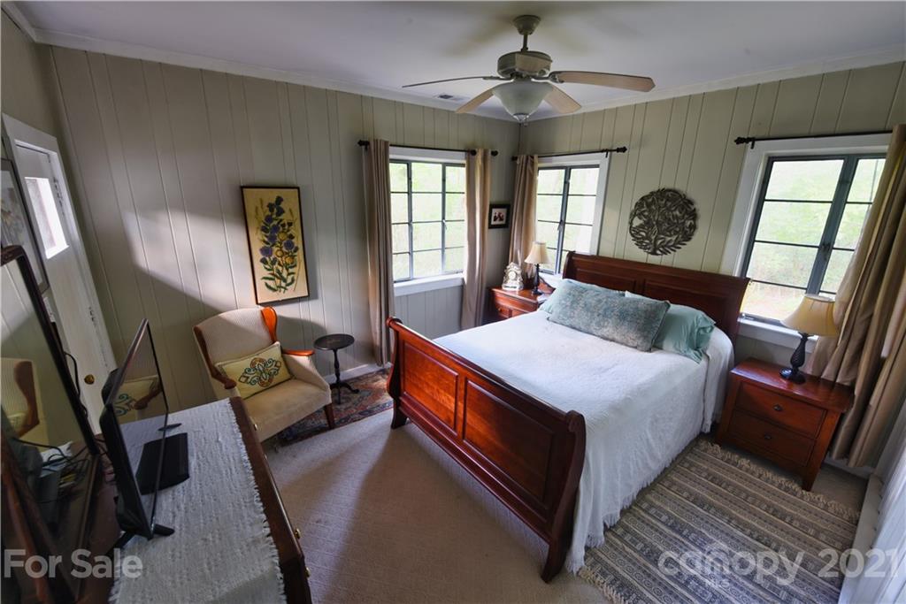 528 Wilderness Road Tryon NC 28782