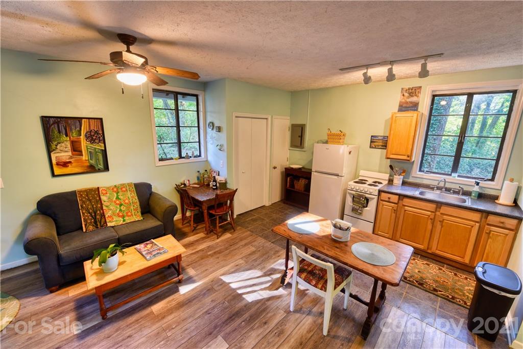 528 Wilderness Road Tryon NC 28782