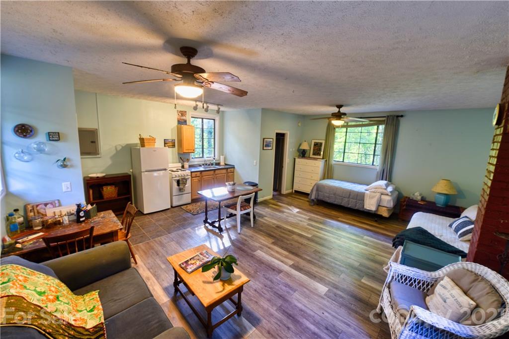 528 Wilderness Road Tryon NC 28782
