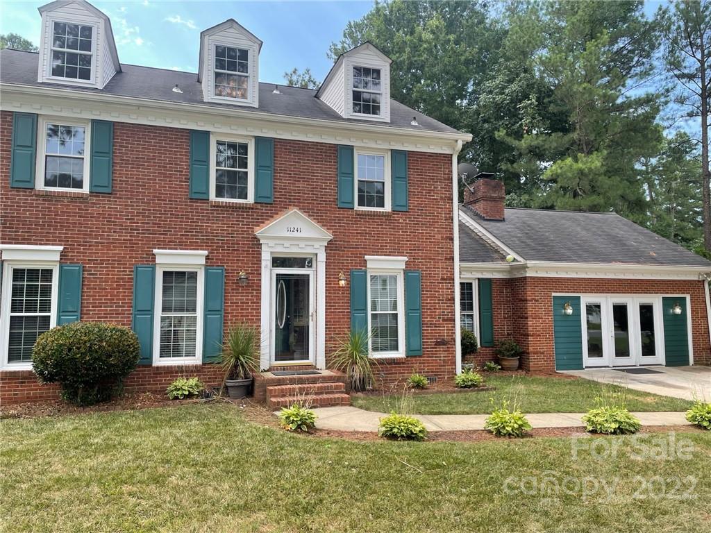 11241 Coachman Circle Charlotte NC 28277
