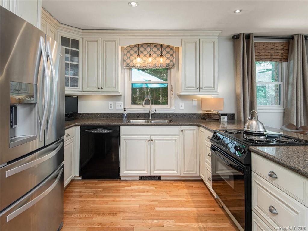 2 Lowry Lane Weaverville NC 28787