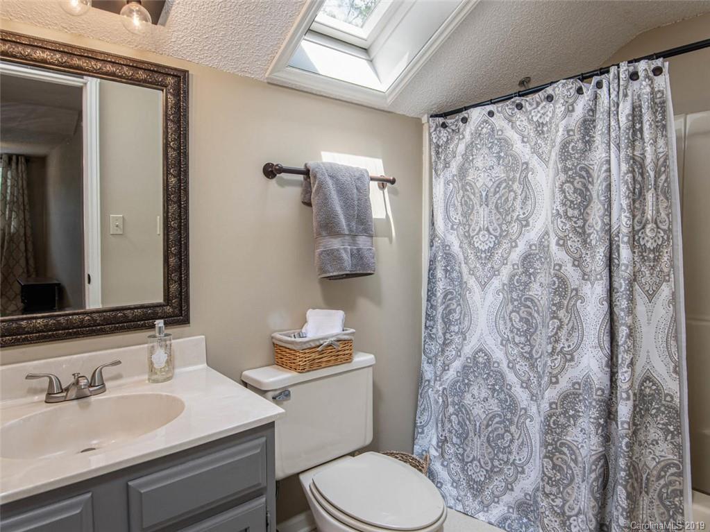 2 Lowry Lane Weaverville NC 28787