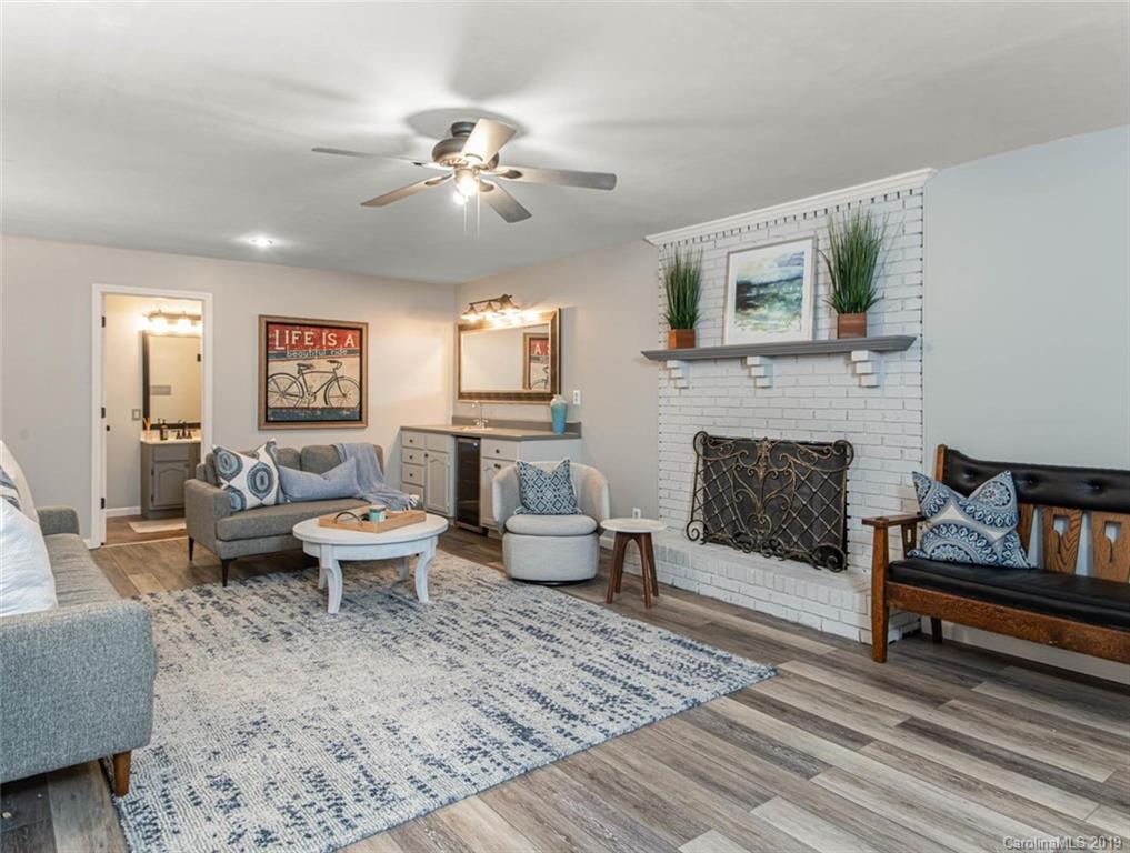 2 Lowry Lane Weaverville NC 28787