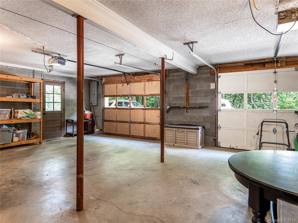 2 Lowry Lane Weaverville NC 28787