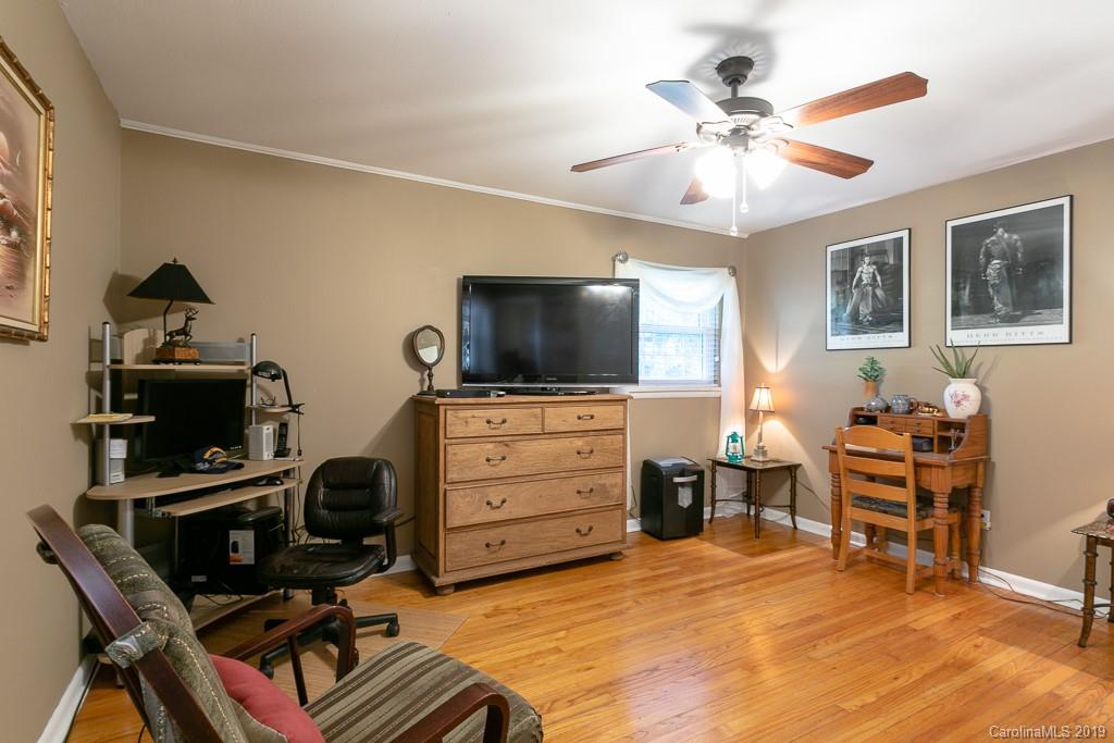 109 College Circle Swannanoa NC 28778