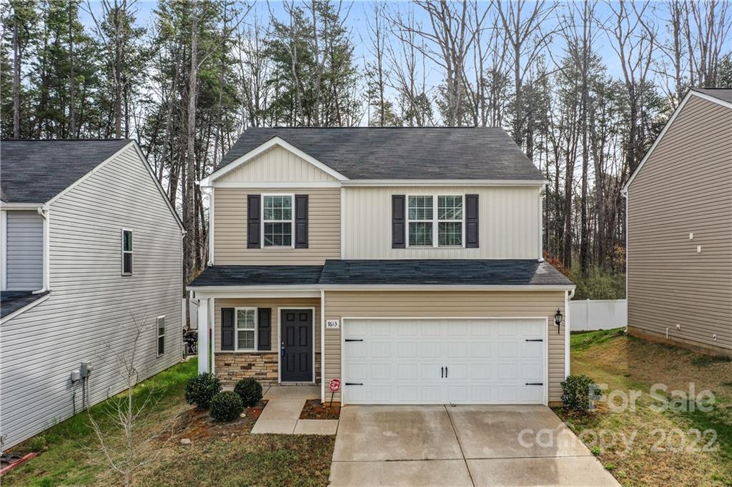 7613 Mockernut Drive Charlotte NC 28215