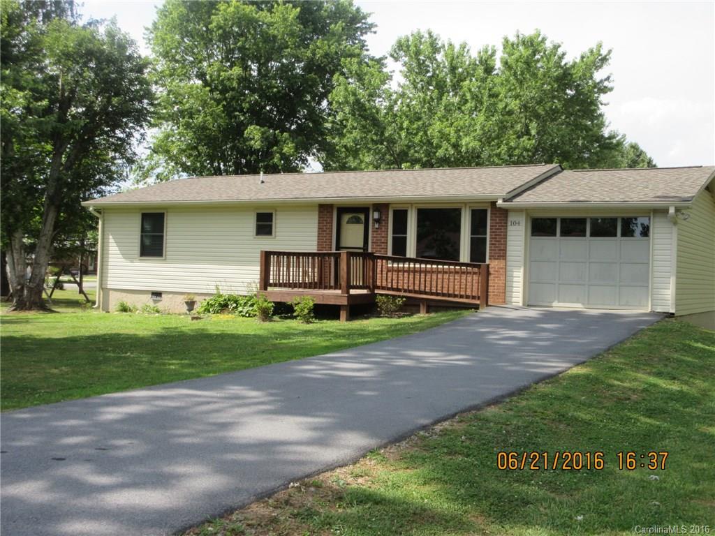 104 Cherry Street Brevard NC 28712